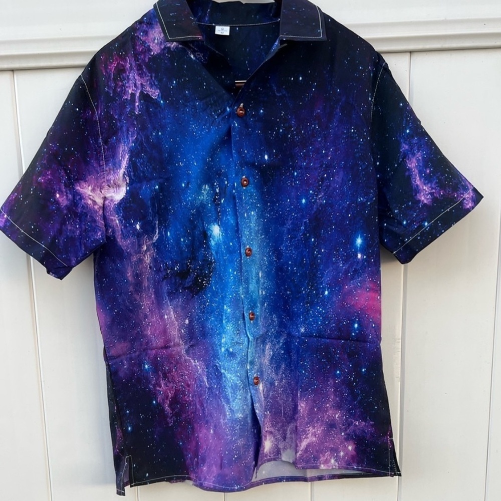 Men’s Blue Purple Space Galaxy Short Sleeve Button Down Shirt Size Medium